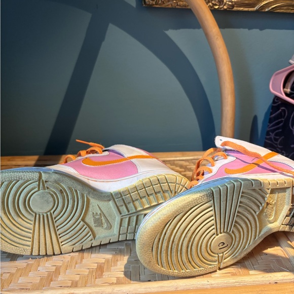 Vintage Nike Dunk High Perfect Pink Sneakers 2009 - Picture 4 of 5